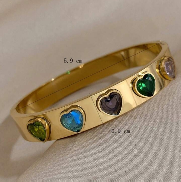 New Stainless Steel Cuff Gold Tone Multicolor Hearts Bracelet - Picture 2 of 3